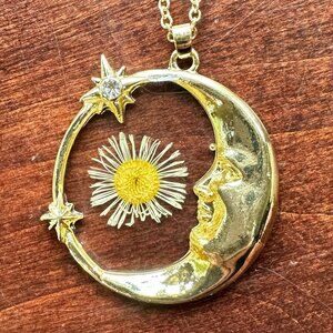 NWT Gold Tone Crescent Moon Real Dried Pressed Flower Daisy Necklace